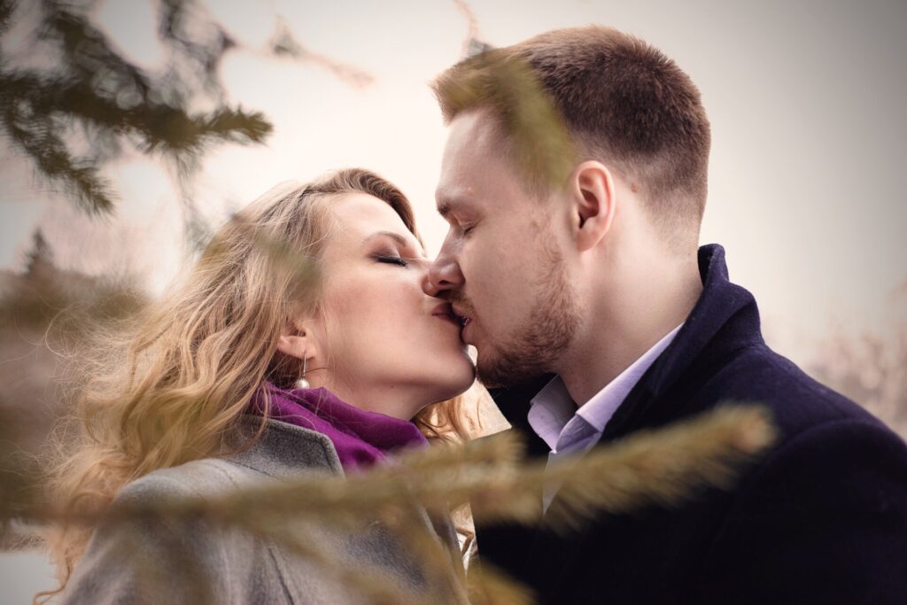 How to Stay Safe While Sugar Dating Online